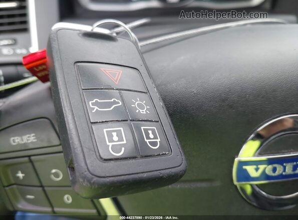 YV449MRU7H2009666 2017 VOLVO XC60 Белый Вид панели приборов
