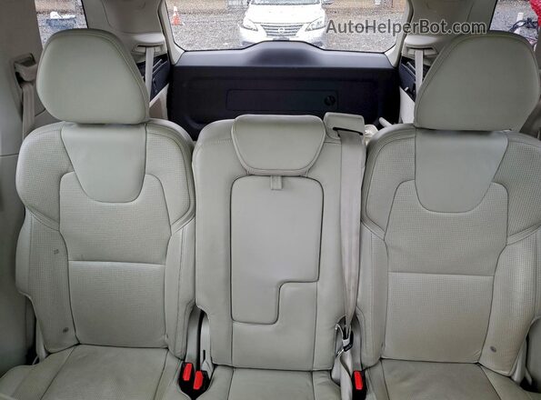 YV4A22PLXG1006657 2016 VOLVO XC90 Silver Вид задніх сидінь