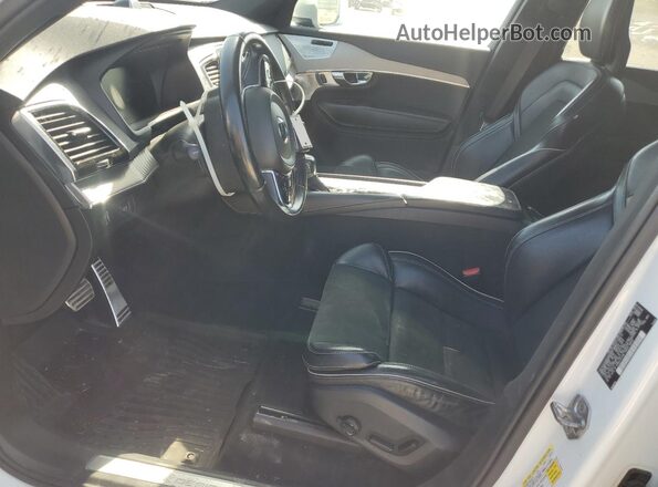 YV4A22PM2G1073259 2016 VOLVO XC90 Белый Вид салона спереди