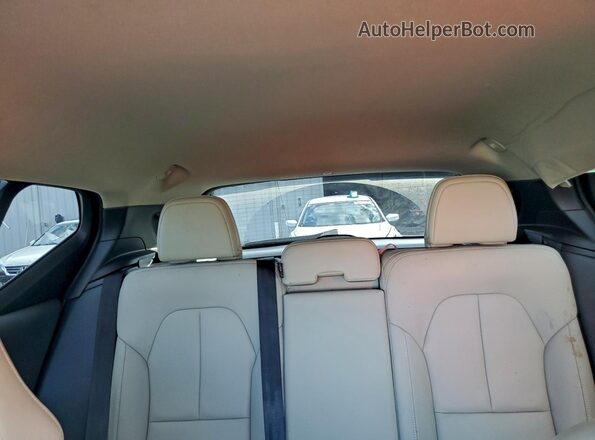 YV4AC2HK7M2454394 2021 VOLVO XC40 Maroon Widok tylnych siedzeń