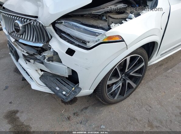 YV4BR0CK0M1717099 2021 VOLVO XC90 RECHARGE PLUG-IN HYBRID Белый Вид спереди