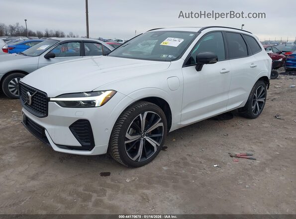 YV4BR0DMXN1946407 2022 VOLVO XC60 RECHARGE PLUG-IN HYBRID Белый Передняя левая четверть