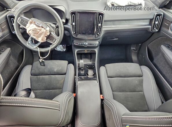 YV4ED3GMXP2039677 2023 VOLVO C40 Синий Вид панели приборов