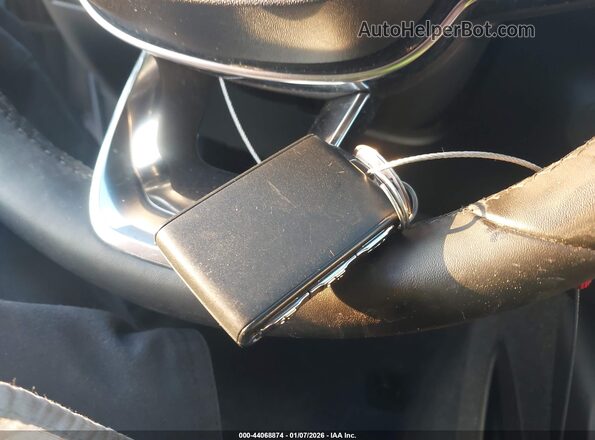 YV4ED3UM3P2075389 2023 VOLVO XC40 RECHARGE PURE ELECTRIC Silver Вид панелі приладів