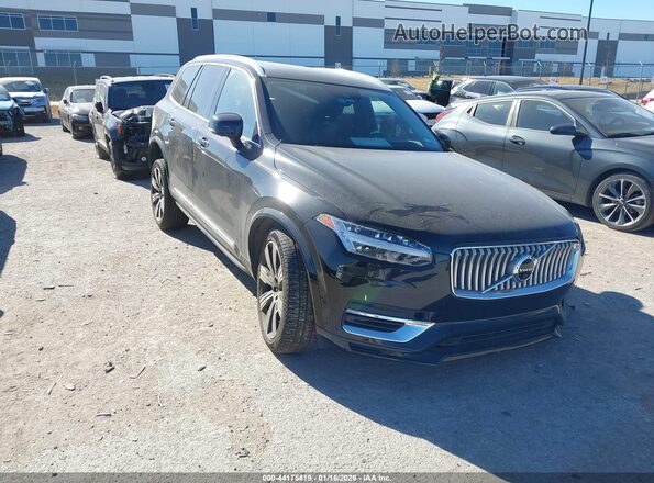 YV4H60CL9N1850599 2022 VOLVO XC90 RECHARGE PLUG-IN HYBRID Черный Передняя правая четверть