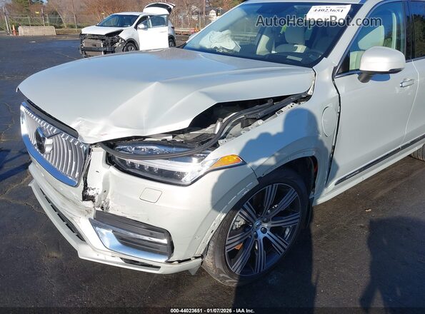 YV4H60CLXN1859411 2022 VOLVO XC90 RECHARGE PLUG-IN HYBRID Бежевый Вид спереди