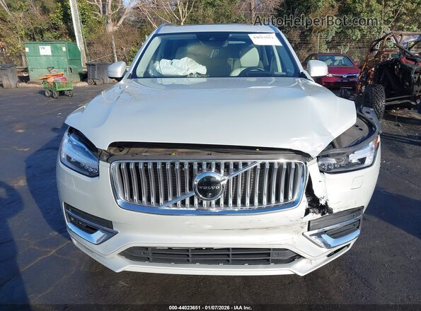YV4H60CLXN1859411 2022 VOLVO XC90 RECHARGE PLUG-IN HYBRID Бежевый Вид щитка приборов