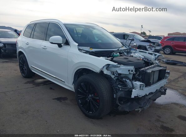 YV4H60CZ7N1847155 2022 VOLVO XC90 RECHARGE PLUG-IN HYBRID Белый Передняя правая четверть