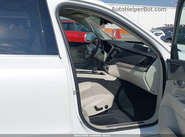 YV4H60LE8R1212139 2024 VOLVO XC90 RECHARGE PLUG-IN HYBRID Белый Вид салона спереди