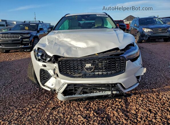 YV4H60RC6S1102301 2025 VOLVO XC60 Белый Вид спереди