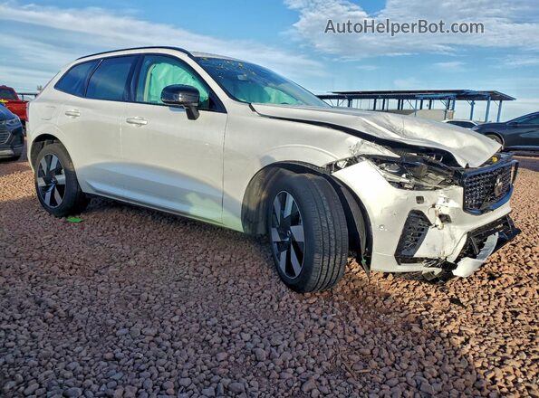 YV4H60RC6S1102301 2025 VOLVO XC60 Белый Передняя правая четверть