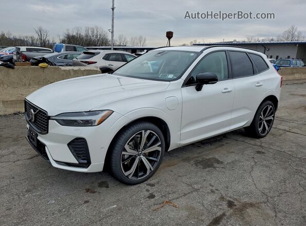 YV4H60RM7S1048810 2025 VOLVO XC60 White Przód lewy