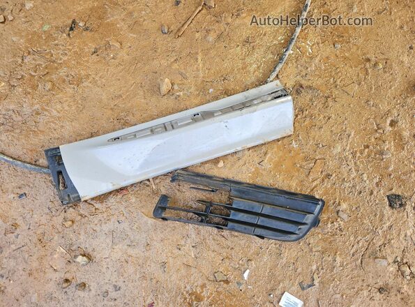 YV4L12DN3P1319549 2023 VOLVO XC60 Silver Widok naklejki z numerem VIN