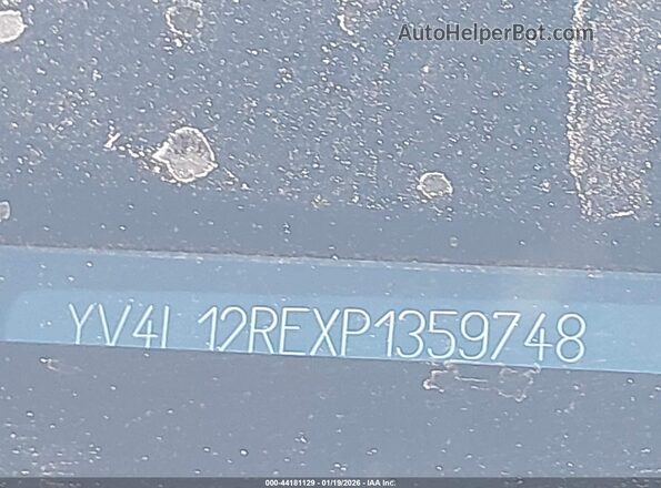 YV4L12REXP1359748 2023 VOLVO XC60 Белый 