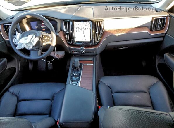 YV4L12RWXP1389275 2023 VOLVO XC60 Синий Вид панели приборов
