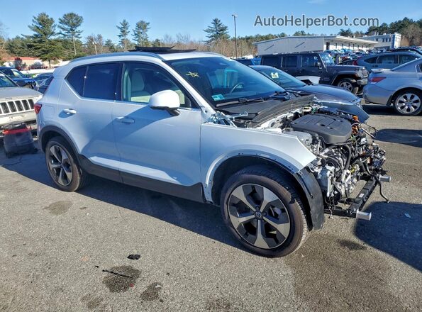 YV4L12UEXS2520772 2025 VOLVO XC40 White Przód prawy