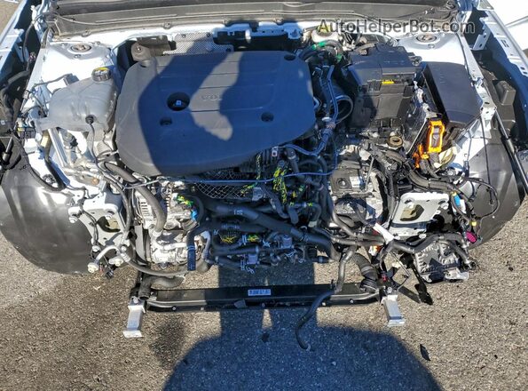 YV4L12UEXS2520772 2025 VOLVO XC40 White Widok komory silnika