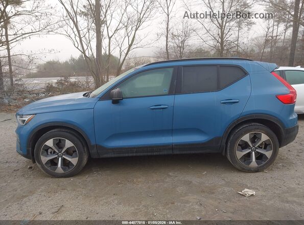 YV4L12UL6P2939062 2023 VOLVO XC40 Синий Панорамный вид салона 360°