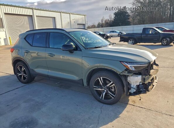 YV4L12UW8P2969092 2023 VOLVO XC40 Green Delantero derecho