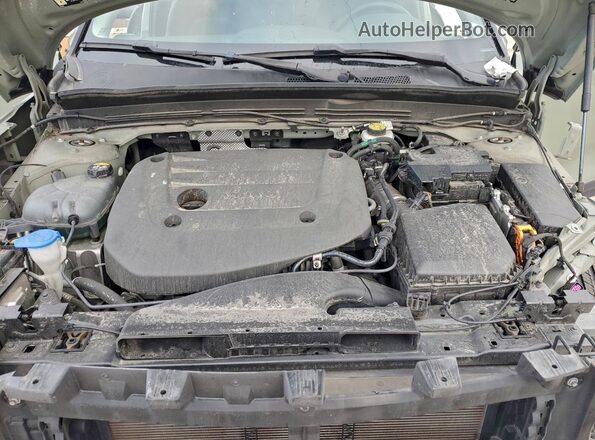 YV4L12UW8P2969092 2023 VOLVO XC40 Green Vista interior trasera