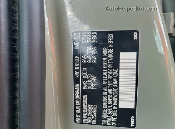 YV4L12UW8P2969092 2023 VOLVO XC40 Green Vista de la etiqueta del VIN