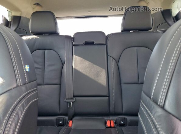 YV4L12UX9P2046970 2023 VOLVO XC40 Black Вид задніх сидінь