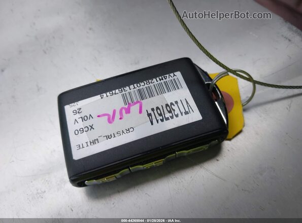 YV4M12RC0T1367614 2026 VOLVO XC60 White Widok deski rozdzielczej