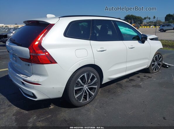 YV4M12RC1S1097288 2025 VOLVO XC60 Белый Задняя правая четверть