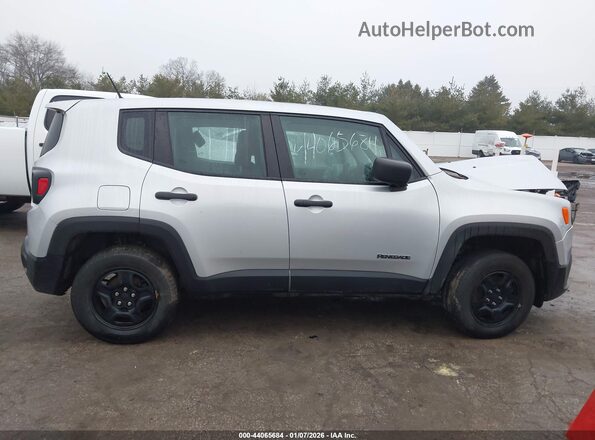 ZACCJBAB9JPH71977 2018 JEEP RENEGADE Silver Вид щитка приладів
