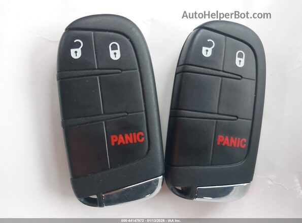 ZACNJDA12NPP01011 2022 JEEP RENEGADE Бирюзовый Вид панели приборов