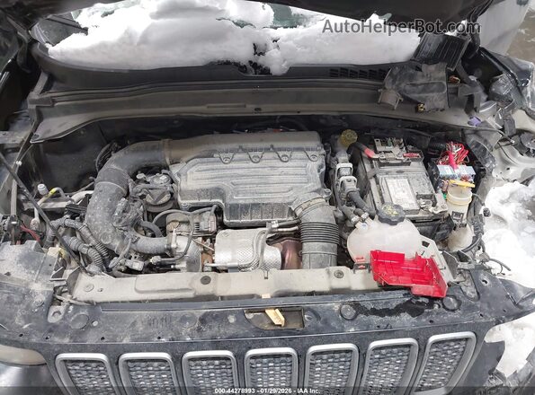 ZACNJDB13NPN86711 2022 JEEP RENEGADE Black Widok z tyłu