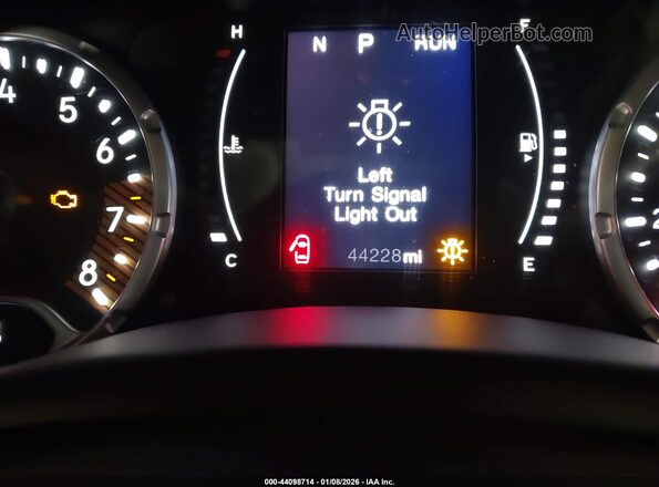 ZACNJDB17PPP70682 2023 JEEP RENEGADE White 