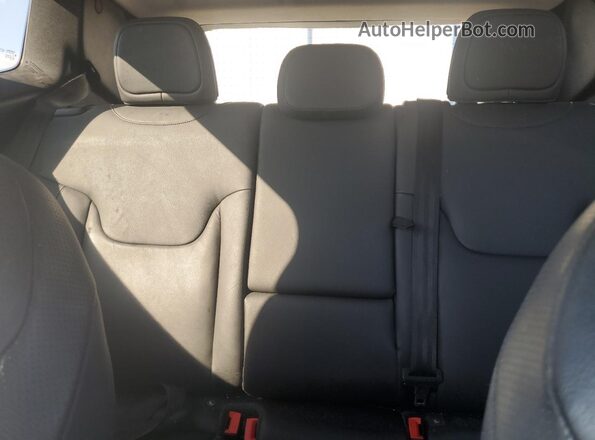 ZACNJDD16MPM43683 2021 JEEP RENEGADE White Widok tylnych siedzeń