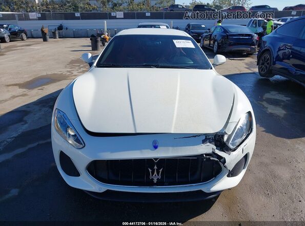 ZAM45VLA3J0255887 2018 MASERATI GRANTURISM White Vista del cuadro de instrumentos