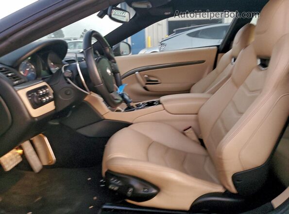 ZAM45VLA4G0174101 2016 MASERATI GRANTURISM Black Vista interior delantera