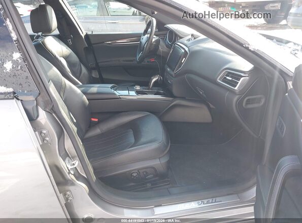 ZAM57XSAXK1320810 2019 MASERATI GHIBLI Серый Вид салона спереди