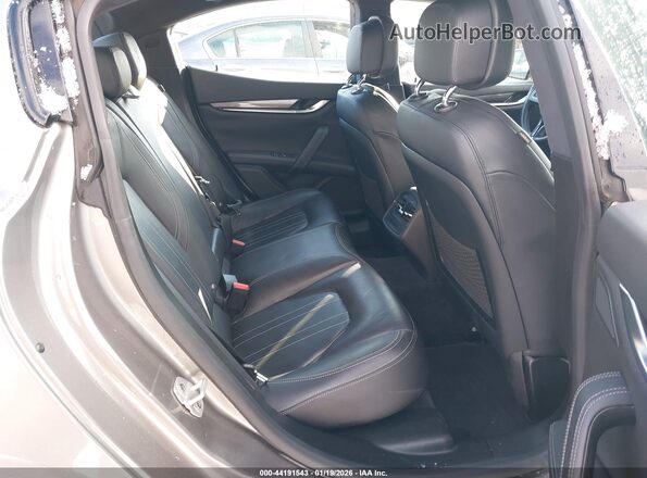 ZAM57XSAXK1320810 2019 MASERATI GHIBLI Серый Вид наклейки с VIN-кодом