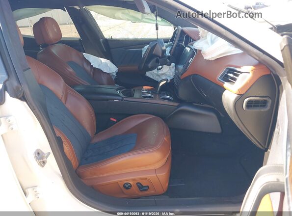 ZAM57XSL2K1309902 2019 MASERATI GHIBLI Белый Вид салона спереди