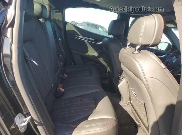 ZAM57YSMXPX414075 2023 MASERATI GHIBLI Черный Вид задних сидений