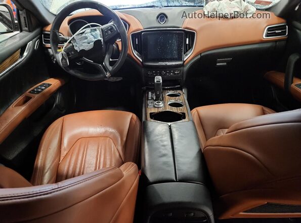 ZAM57YTL8K1319211 2019 MASERATI GHIBLI Белый Вид панели приборов