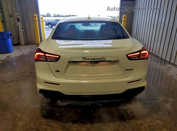 ZAM57YTM5PX414032 2023 MASERATI GHIBLI White Widok z tyłu