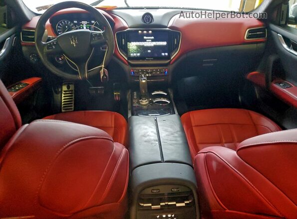 ZAM57YTM5PX414032 2023 MASERATI GHIBLI White Widok deski rozdzielczej