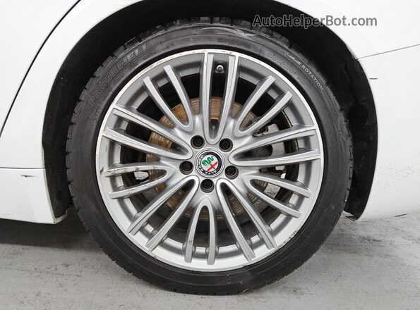 ZARFAECN2H7550790 2017 ALFA ROMEO GIULIA Белый 