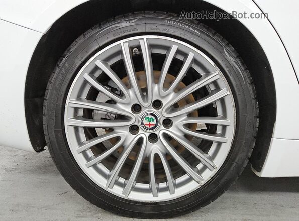 ZARFAECN2H7550790 2017 ALFA ROMEO GIULIA Белый 
