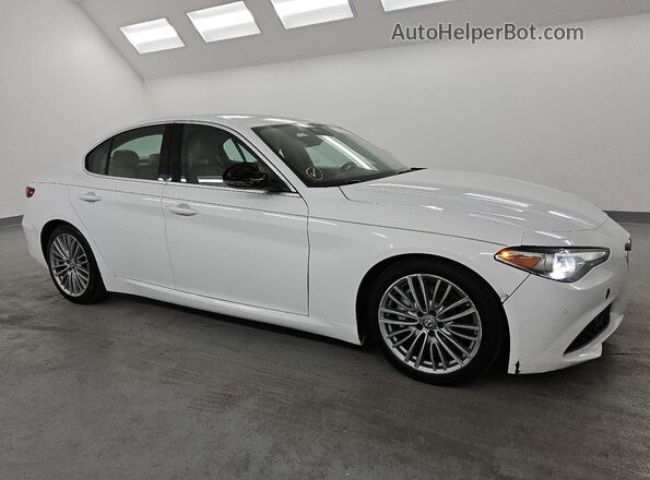ZARFAECN2H7550790 2017 ALFA ROMEO GIULIA Белый 