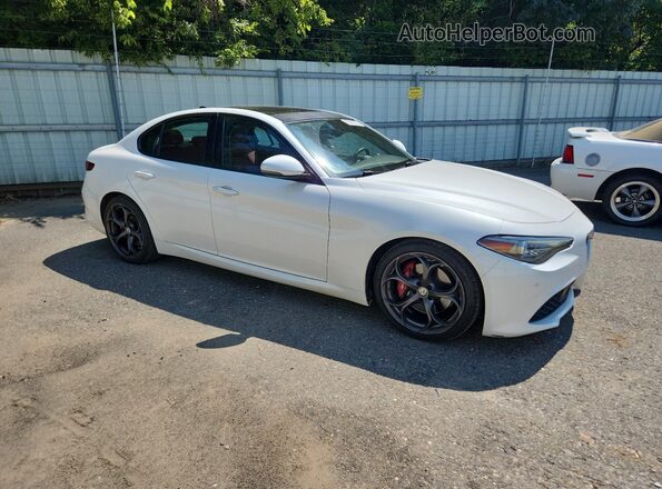 ZARFAECN2H7560154 2017 ALFA ROMEO GIULIA Белый Передняя правая четверть