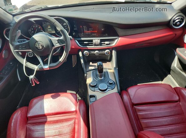ZARFAECN2H7560154 2017 ALFA ROMEO GIULIA Белый Вид панели приборов