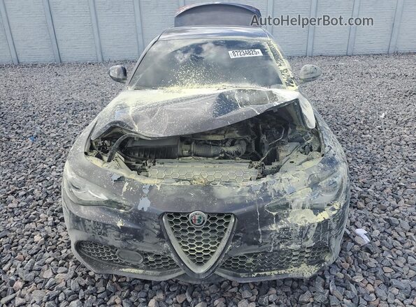 ZARFAECN7J7581409 2018 ALFA ROMEO GIULIA Gray Widok z przodu