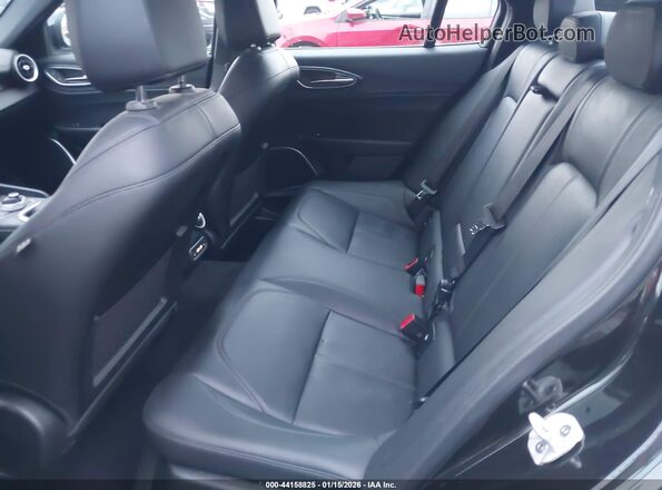 ZARFAMAN1P7668325 2023 ALFA ROMEO GIULIA Черный Вид наклейки с VIN-кодом