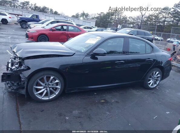 ZARFAMAN1P7668325 2023 ALFA ROMEO GIULIA Черный 